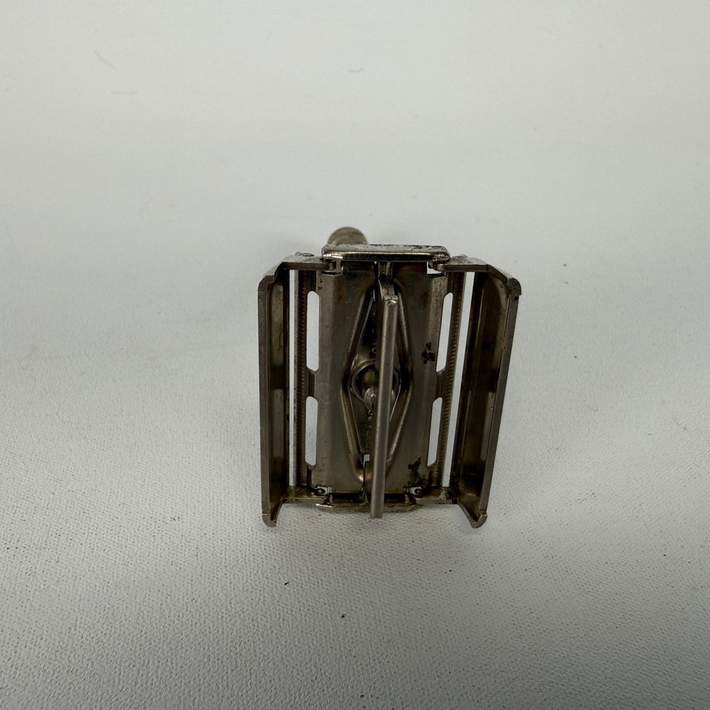 Vintage Gillette Safety Razor Made In USA - Picture 3 of 6